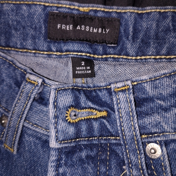 Blue Denim Shorts By Free Assembly S Super Cute - Picture 2 of 12